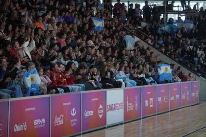 El patín artístico es una de las disciplinas más solicitadas de los Juegos; el Invencible Rosario luce pleno de gente