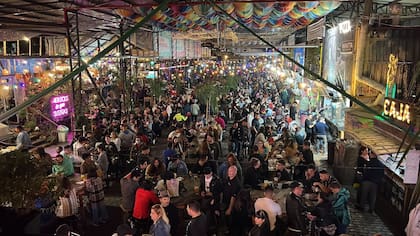 El Patio de los lecheros, un nodo gastronómico en Caballito ya en el límite con Flores