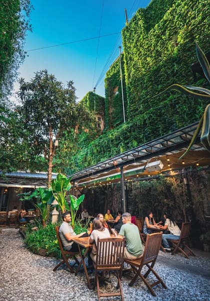 El patio de Milión, un oasis en pleno Recoleta.