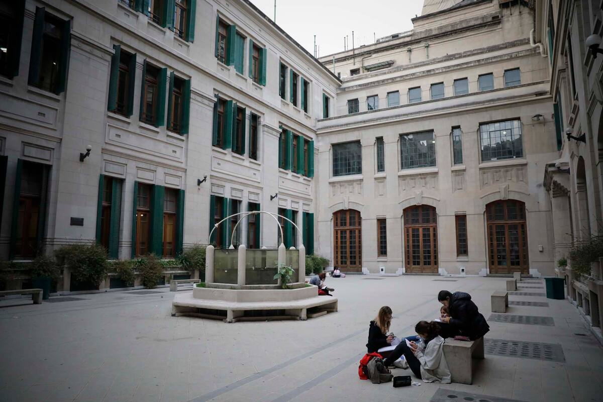 El patio del Colegio Nacional Buenos Aires