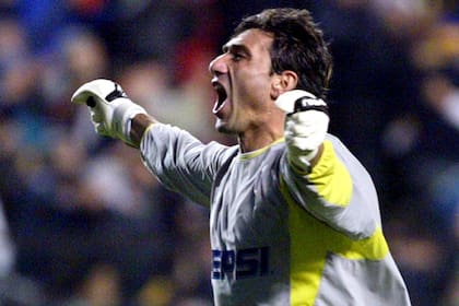 El Pato Abbondanzieri, un símbolo de Boca: 345 partidos y 14 títulos con el buzo xeneize; “El hincha de Boca tiene miedo de volver a los años en los que no ganaba nada”, analiza