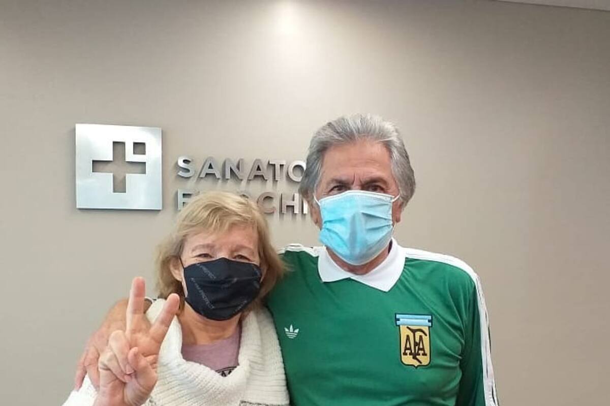 El Pato Fillol fue dado de alta y exhibió su buzo del Mundial '78