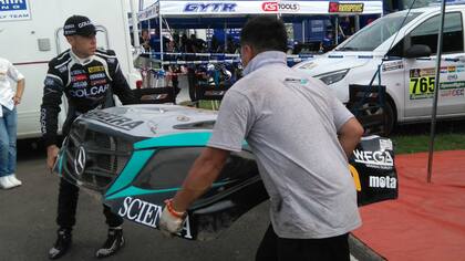 El Pato Silva en el autódromo de su provincia