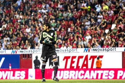 El Patón Guzmán es el arquero de Tigres de Monterrey