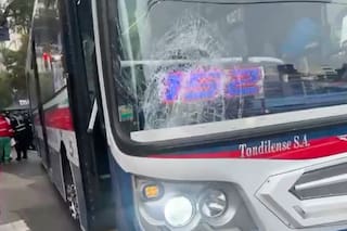 Murió un joven de 30 años tras ser atropellado por un colectivo de la línea 152