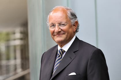 El pediatra estudió en la Universidad de Tucumán y es el presidente de un centro contra la desnutrición infantil