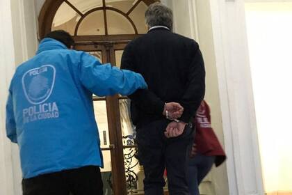 El pediatra fue detenido al encontrarse pornografía infantil en su computadora