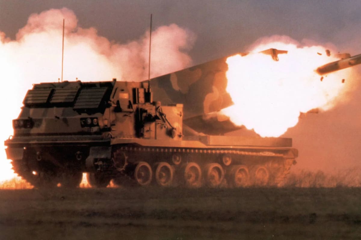 El pedido de Ucrania a Estados Unidos para terminar con la guerra consiste en el envío de un M270 MLRS, un lanzacohetes múltiple autopropulsado y blindado.