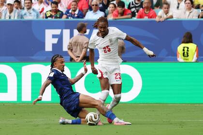 El penal de Malo Gusto contra Djed Spence