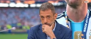 La emoción de un relator de fútbol al enterarse en vivo que Messi se retiró de la selección