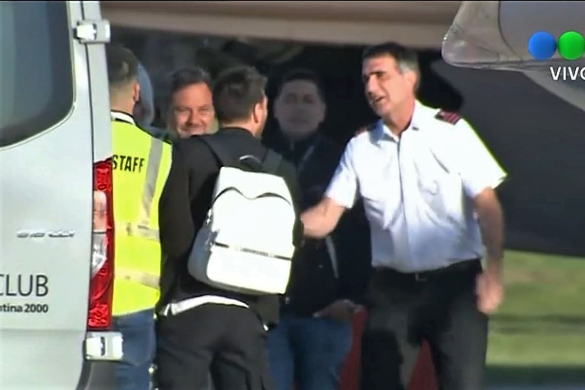 El periodista Antonio Laje piloteó el avión de Messi