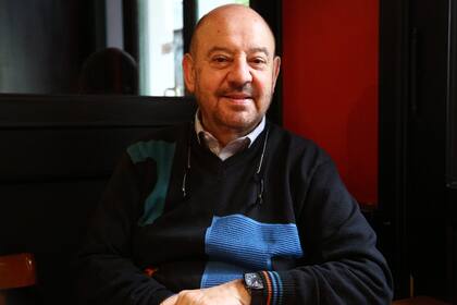 El periodista, de 75 años, tuvo un accidente doméstico y sufre una infección cuyo origen aún se desconoce