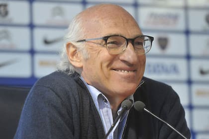 El periodista de CNN Deportes, Martín Castilla, anticipó que Vélez buscará el retorno de Carlos Bianchi.