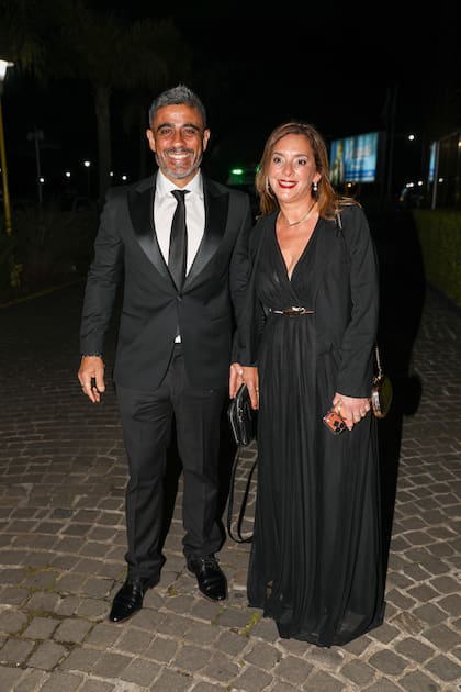 El periodista deportivo Federico Bulos y su pareja