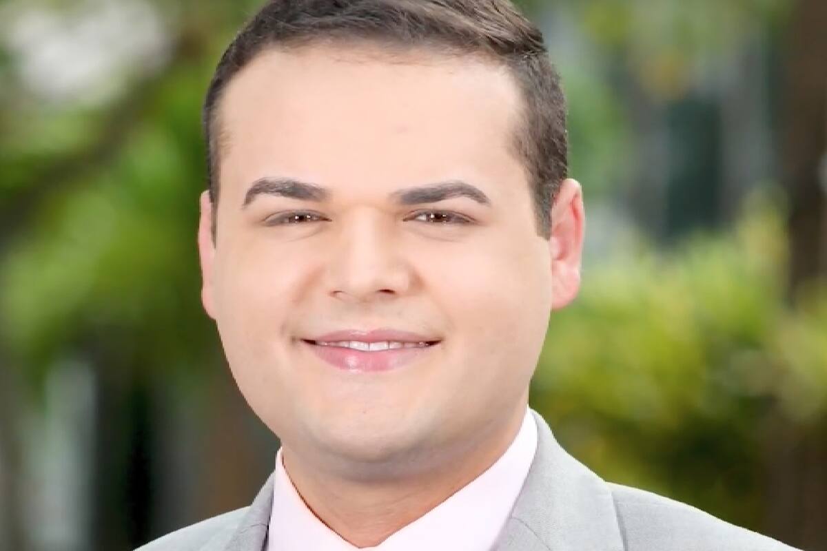 El periodista Dylan Lyons fue alcanzado por el impacto de las balas en un tiroteo en Florida