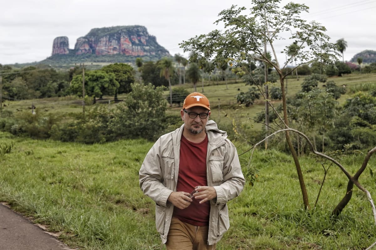 El periodista Germán De los Santos, el año pasado, en una cobertura de LA NACION en Paraguay