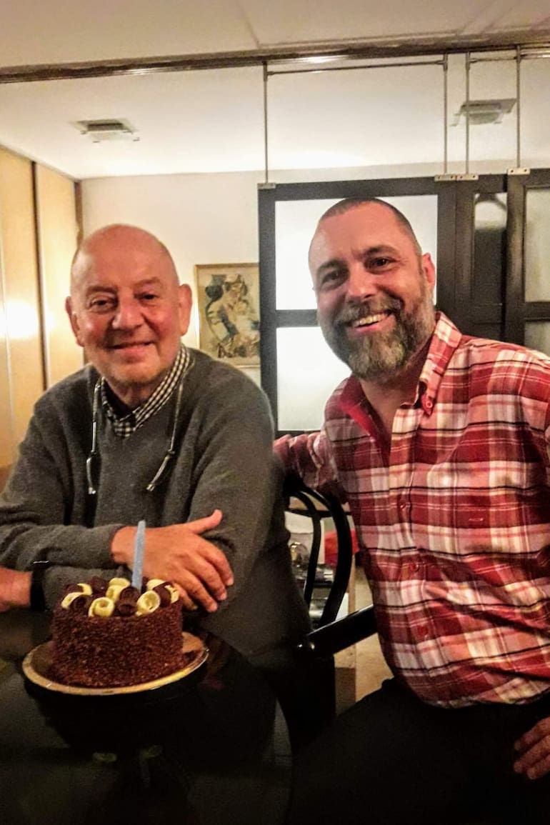 El periodista Jorge Lafauci y su marido Roberto Ávila celebran los 17 años de vida compartida