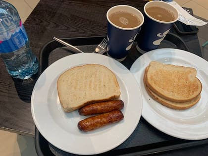 El periodista Kevin Doyle publicó en Twitter su decepción por este desayuno en el aeropuerto de Dublín