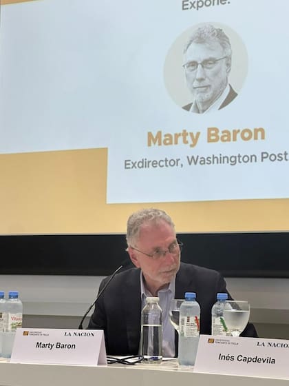 El periodista norteamericano Martin Baron -exdirector del Washington Post- dictó una clase especial en la Maestría LN/UTDT