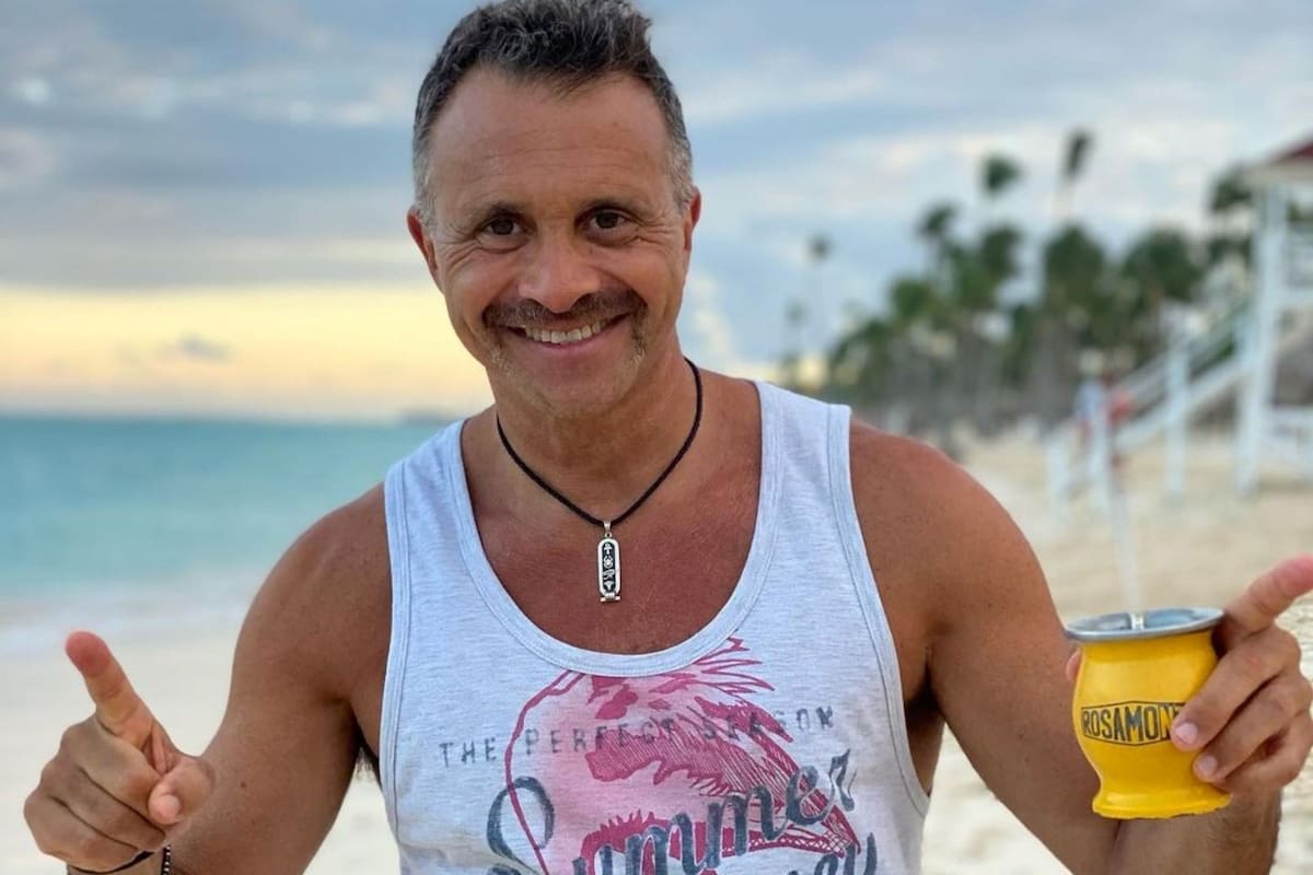 El periodista se mostró días atrás relajado y rodeado de amigos y familiares en sus vacaciones en República Dominicana
