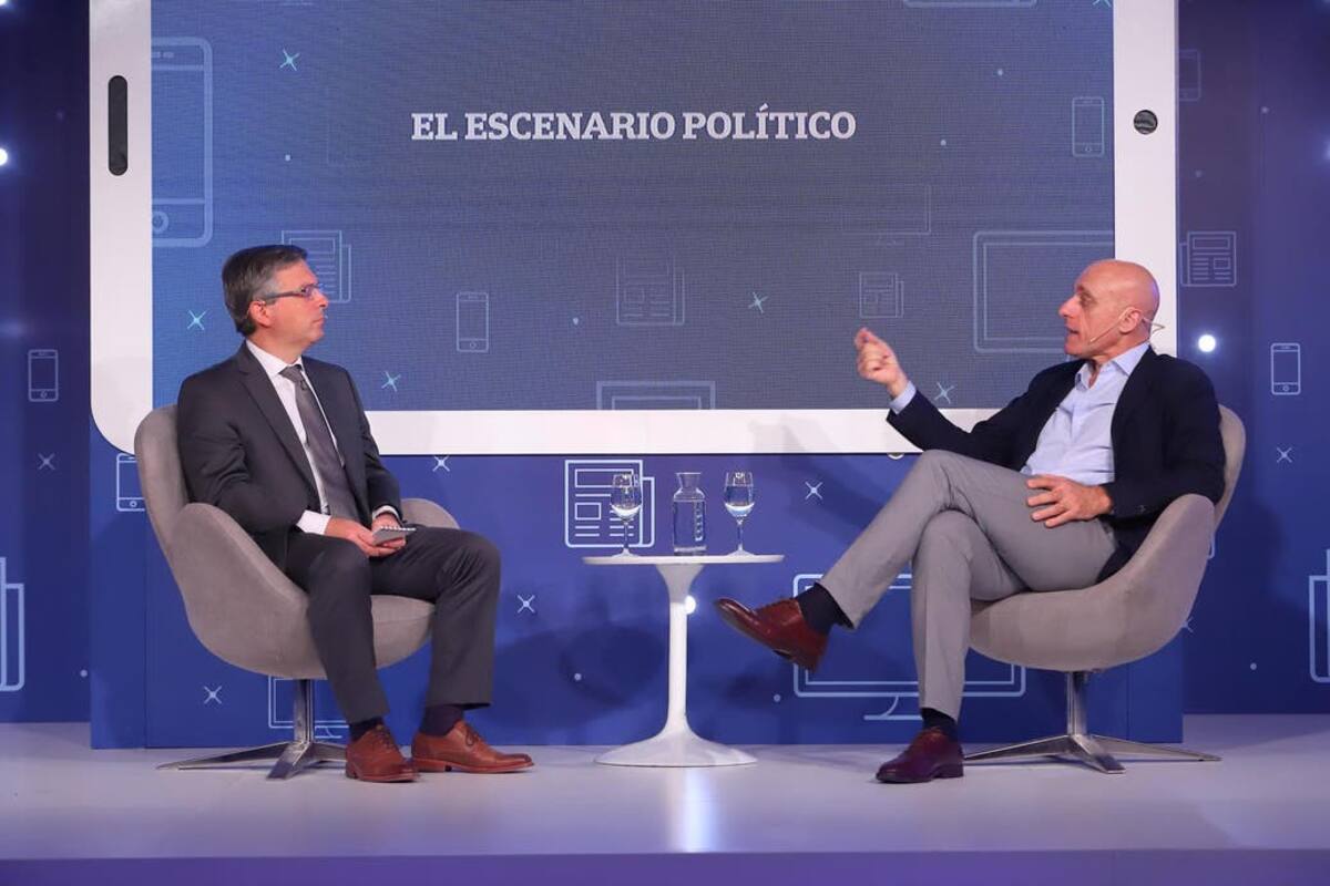 El periodista y columnista Carlos Pagni (derecha) y Jorge Liotti (izquierda), dos de los participantes de La Nueva Argentina