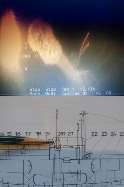 El periscopio del submarino hallado cerca de Necochea, una imagen obtenida mediante un ROV (Remotely Operated
Vehicle) de la Prefectura Naval Argentina. Abajo: se indica su ubicación, de acuerdo al plano de un submarino alemán