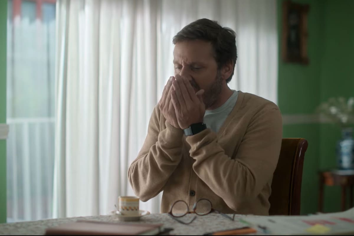 El personaje de Vicuña que tiene mal aliento, cuando Eliseo le confiesa su problema