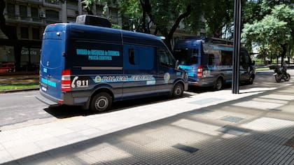 El personal de la Policía Federal Argentina recibe un aumento este mes