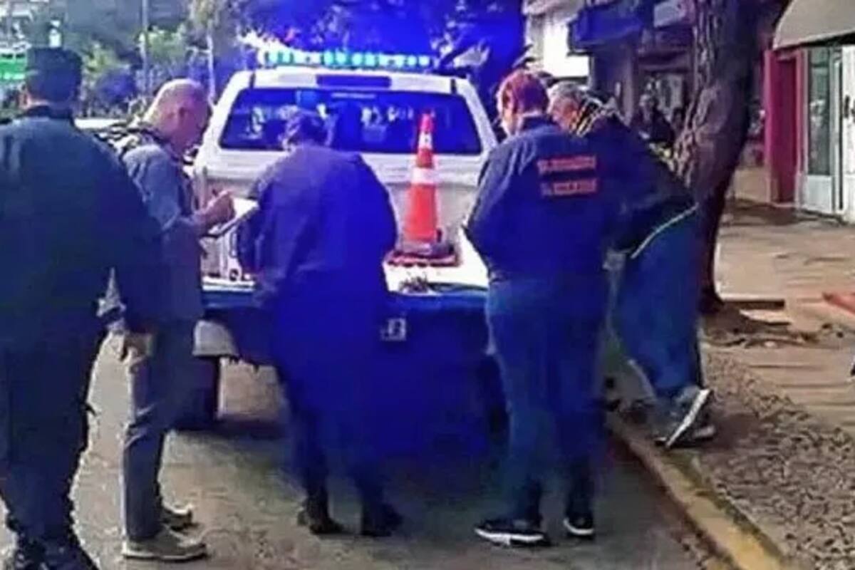 El personal policial confirmó que se trataban de tarjetas del Banco Nación y que los plásticos manipulados por la mujer pertenecían a diferentes personas