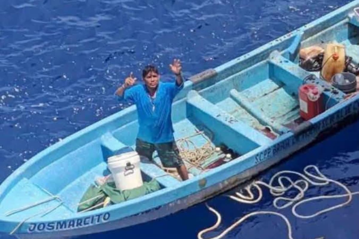 El pescador mexicano Héctor Márquez Martínez fue localizado con vida tras permanecer una semana a la deriva en el océano Pacífico