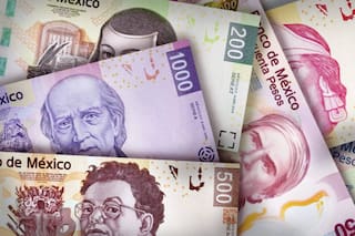 El peso mexicano se debilita y toca la barrera de 17 US$ tras datos de precios al productor en EE.UU.