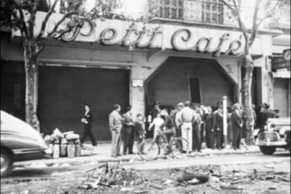 El Petit Café fue también uno de los lugares apuntados por los violentos, pero la policía evitó su destrucción
