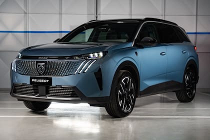 El Peugeot 5008 es uno de los SUV que conforman el portfolio de la automotriz francesa en el país