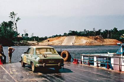 El Peugeot 504 TN de Mugica