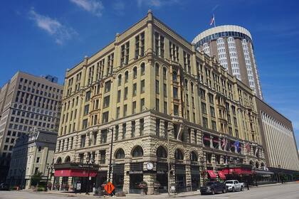 El Pfister se sitúa en Milwaukee, Wisconsin y es uno de los más famosos por sus historias (Instagram/@portalalodscndo)