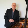 El pianista uruguayo Enrique Graf llega al Teatro Colón con piezas de Mozart y Liszt