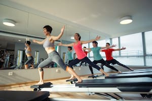 El pilates es una disciplina que no solo ayuda a tonificar el cuerpo y fortalecer los músculos, sino que también tiene un impacto positivo en el bienestar menta (Foto ilustrativa: PEXELS)