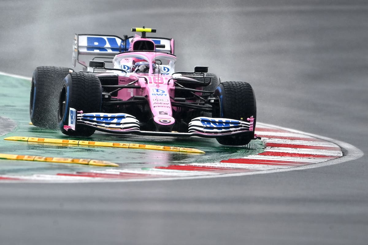 El piloto canadiense de Racing Point, Lance Stroll, conduce durante la tercera sesión de práctica en el circuito Intecity Istanbul Park