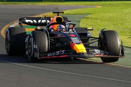 El piloto neerlandés de Red Bull, Max Verstappen, ganó dos de los tres grandes premios que se disputaron en este 2023