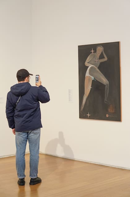 “El pintor recurre a esta imagen una y otra vez, como una suerte de mito de Sísifo recreado en clave de deseo”, observa Craciun