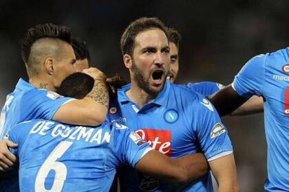 El Pipita terminó festejando su gol ante Milan