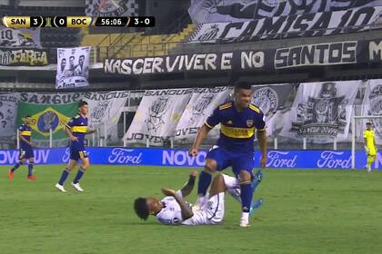 El pisotón de Fabra a Marinho que le valió la roja al de Boca.