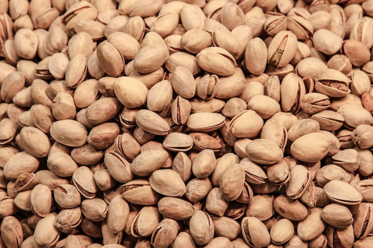 El pistacho ayuda a reducir el estrés, combatir la anemia por sus niveles de hierro, controla el azúcar, favorece el tránsito intestinal y mejora la circulación sanguínea (Foto Pexels)