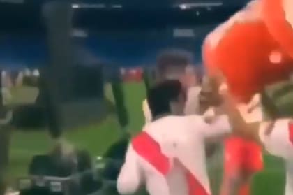 El Pity Martínez y la broma al técnico millonario