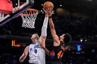 Wagner y Magic aprovechan gran último cuarto y vencen 111-102 para dejar a Knicks 0-3