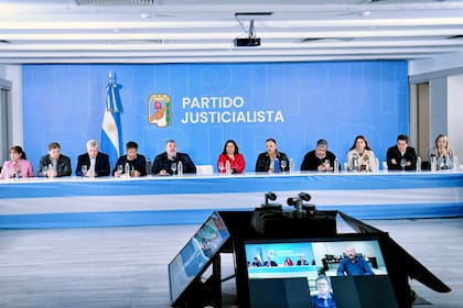 El PJ funciona con la silla vacía de Cristina Kirchner, su presidenta