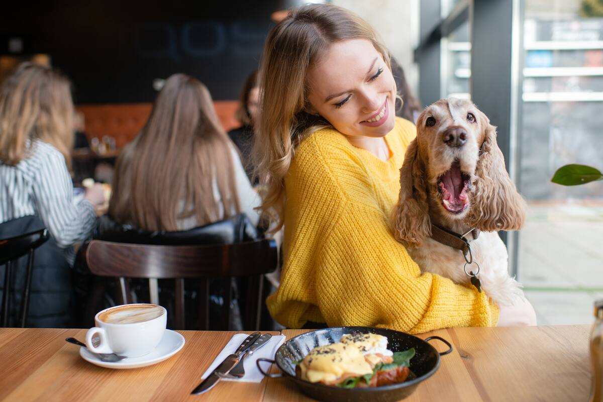 El placer de poder incluir a los amigos caninos también en las incursiones gourmet.
