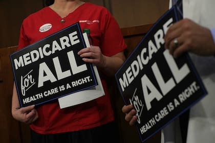 El plan de estatización de la cobertura médica que promueve Sanders podría ahuyentar a muchos votantes en distritos decisivos