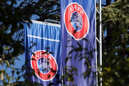 El plan de UEFA: reanudar el fútbol en julio o agosto