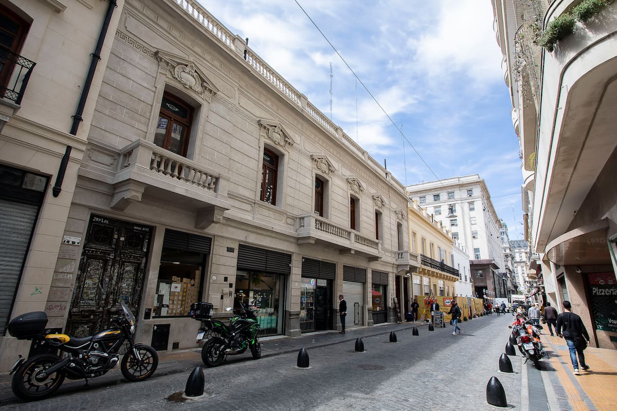 El plan integral que llevó adelante el gobierno porteño en el centro de la ciudad contempló más de 77.000 metros cuadrados de espacio público intervenido